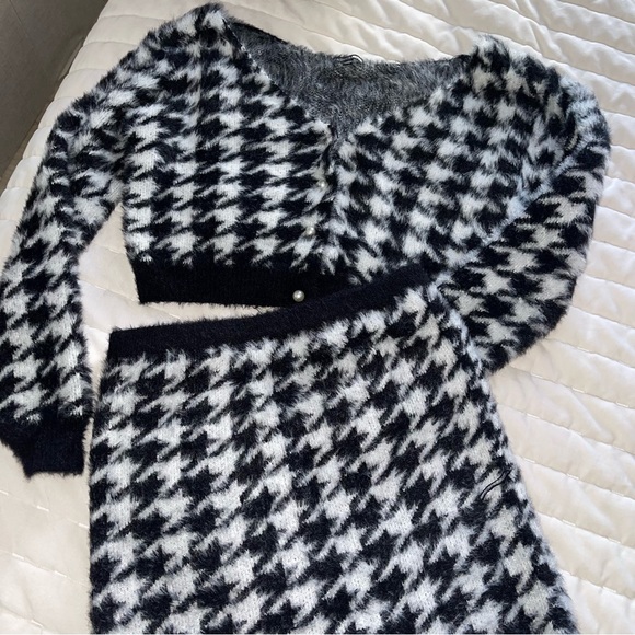 FASHION NOVA HOUNDSTOOTH SWEATER SET - Picture 3 of 8